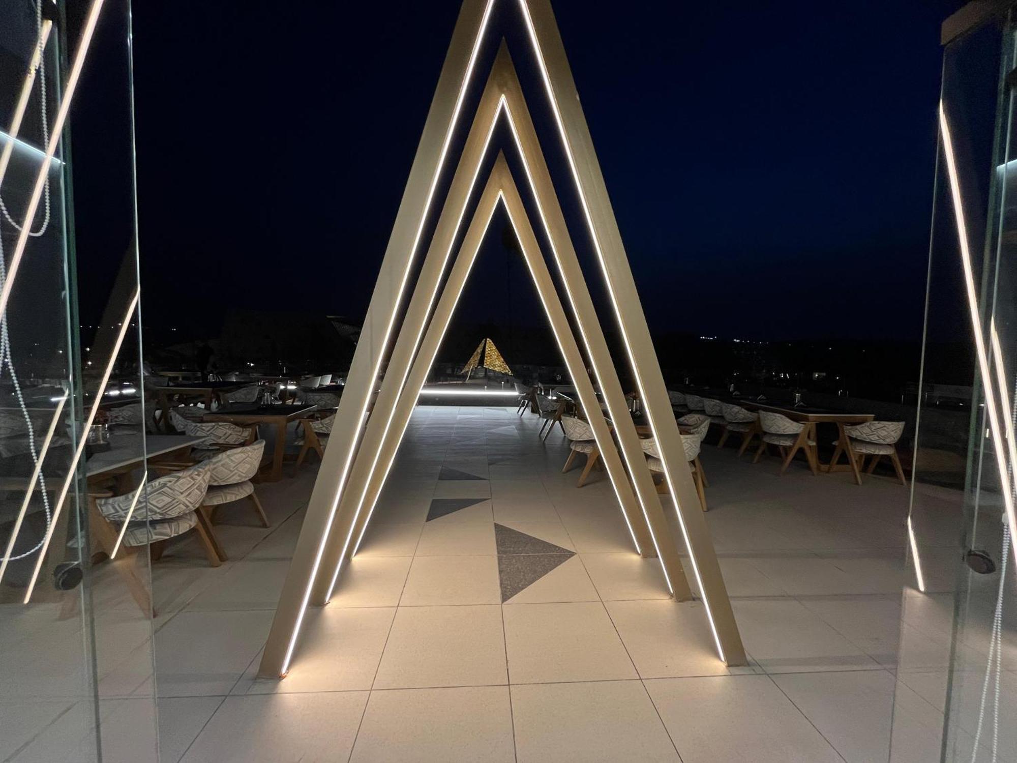 Royal Great Pyramid Inn Kafr Ghatati Екстер'єр фото