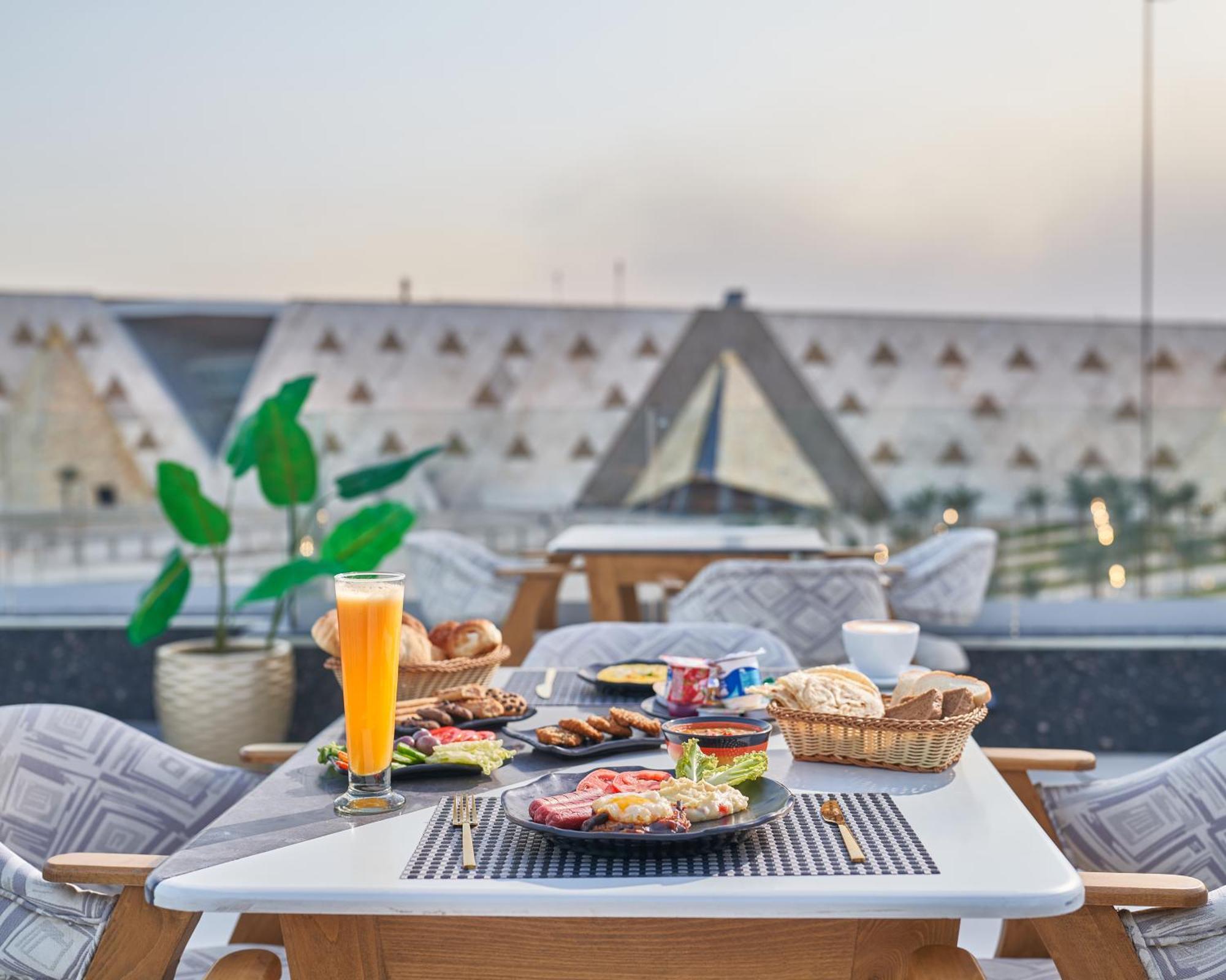 Royal Great Pyramid Inn Kafr Ghatati Екстер'єр фото